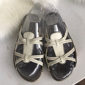 Cute Lands’ End strappy slip-on sandals